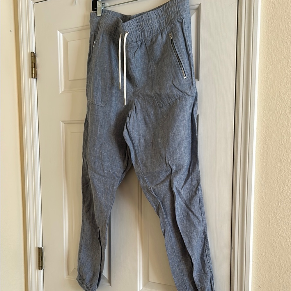 Athleta Blue Sweatpants with Elastic Waistband and Relaxed Fit